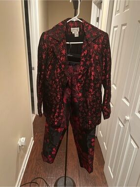 Red and Black Floral Jacquard Suit